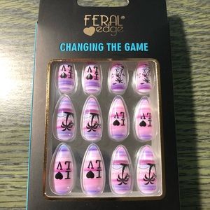 Feral Edge Press-on Glue-on Medium Almond Nails 24pcs